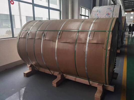 2500mm Ultra Wide Alloy 5052 H26 High Glossy White Color Coated Aluminum Coil For Cold Chain Truck Box Making